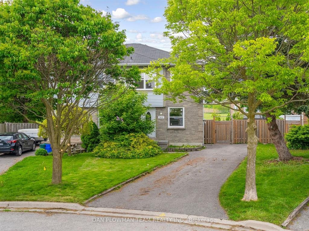 Power of sale property in Oshawa: 1411 Beaverbrook Court Oshawa, ON L1J 8L1