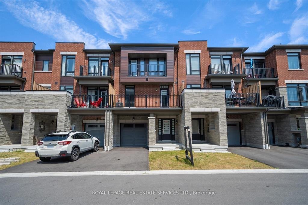 Power of sale property in Ajax: 530 Danks Ridge Drive Ajax, ON L1S 0H4