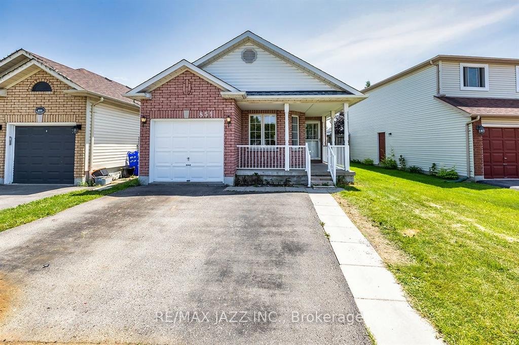 Power of sale property in Oshawa: 851 Grandview Street N Oshawa, ON L1K 2E2