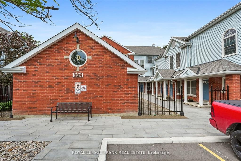 Power of sale property in Clarington: 1663 Nash Road #D-13 Clarington, ON L1E 1S8