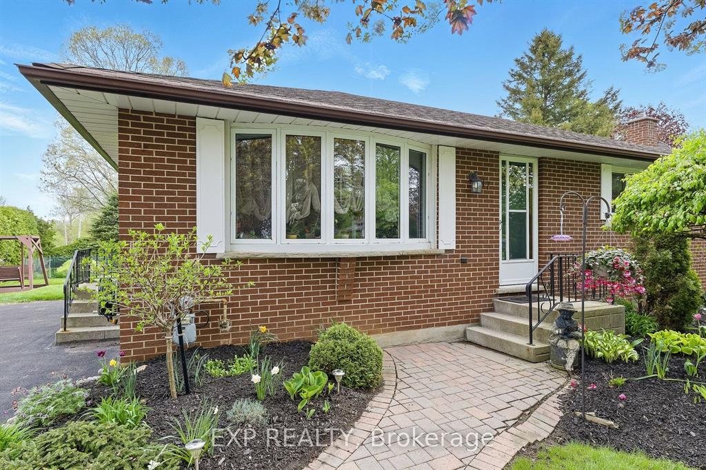 Power of sale property in Clarington: 17 Liberty Street  Clarington, ON L0B 1J0