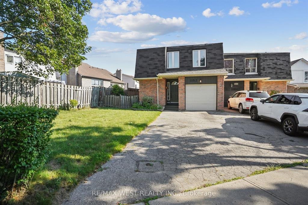 Power of sale property in Pickering: 1182 Canborough Crescent  Pickering, ON L1V 3K9