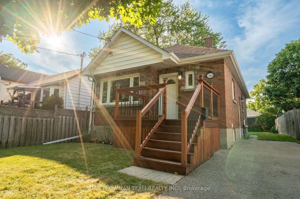 Power of sale property in Oshawa: 314 Mitchell Avenue  Oshawa, ON L1H 2V9