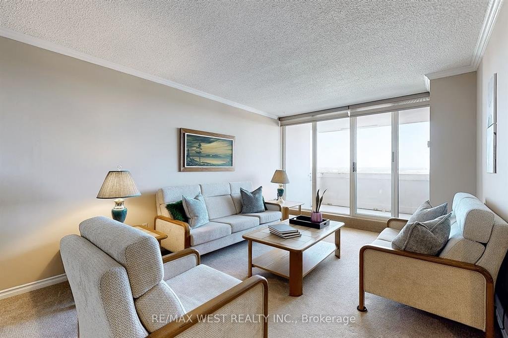 Power of sale property in Ajax: 44 Falby Court #1207  Ajax, ON L1S 3L1