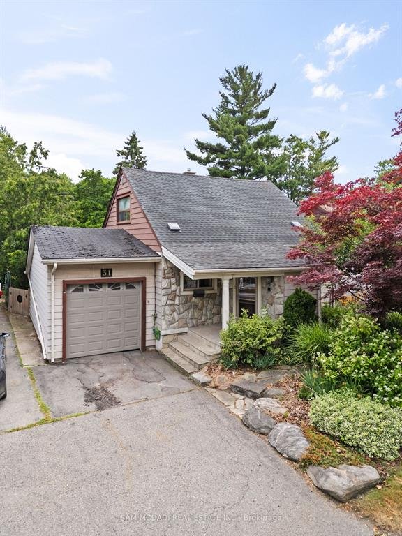 Power of sale property in Ajax: 31 Beech Street  Ajax, ON L1S 1W2