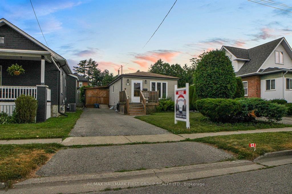 Power of sale property in Oshawa: 294 Jarvis Street  Oshawa, ON L1G 5K9