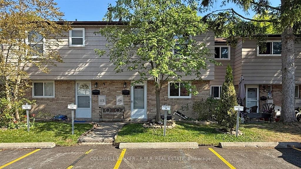 Power of sale property in Pickering: 925 Bayly Street #114  Pickering, ON L1W 1L4