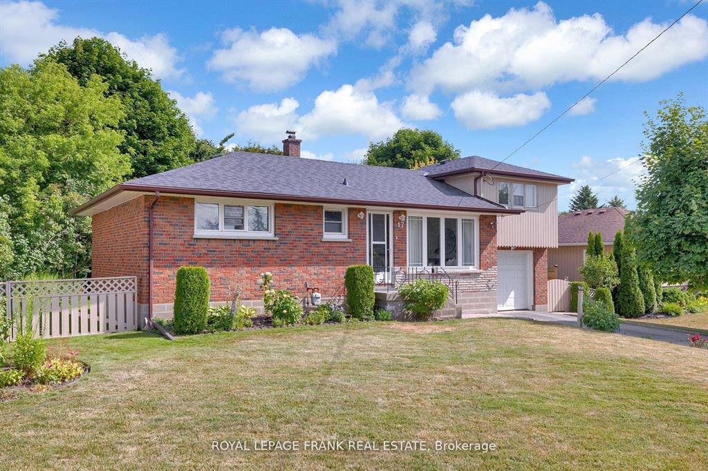 Power of sale property in Clarington: 17 Phair Avenue Clarington, ON L1E 2W5