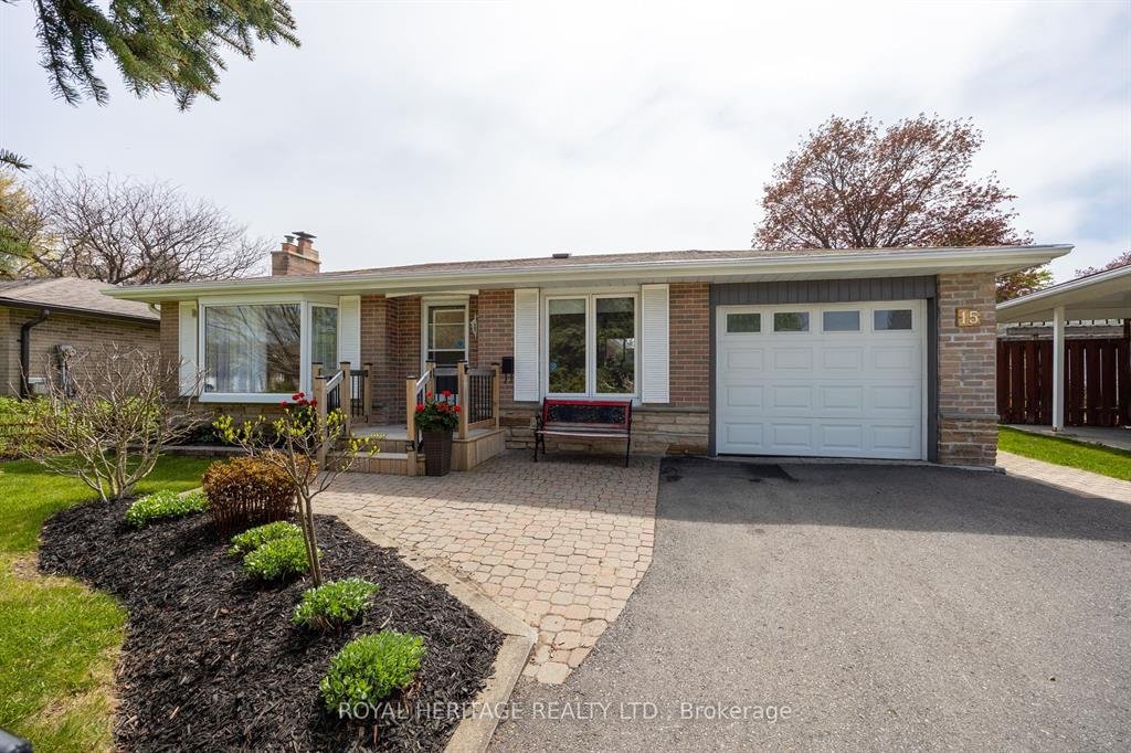 Power of sale property in Ajax: 15 Lawrie Road Ajax, ON L1S 3A1