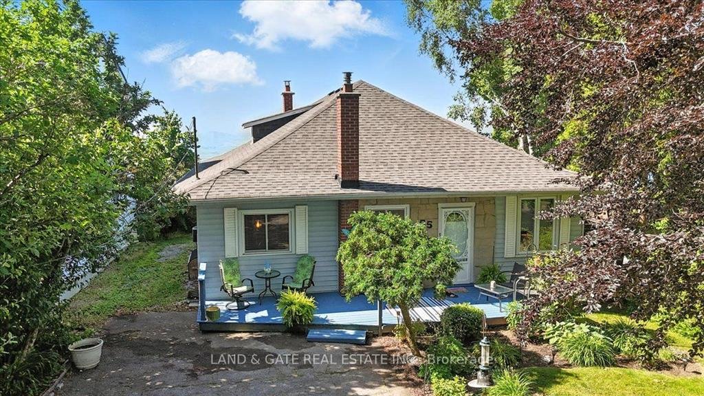 Power of sale property in Oshawa: 55 Muskoka Avenue Oshawa, ON L1J 1A1