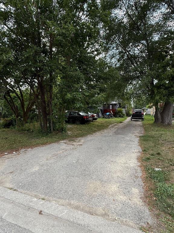 Power of sale property in Pickering: 1478 Rosebank Road Pickering, ON L1V 1P4