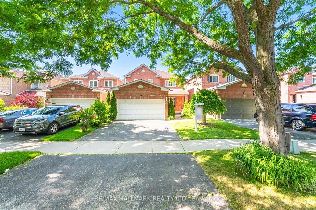 Power of sale property in Ajax: 10 Iles Street  Ajax, ON L1T 3V9