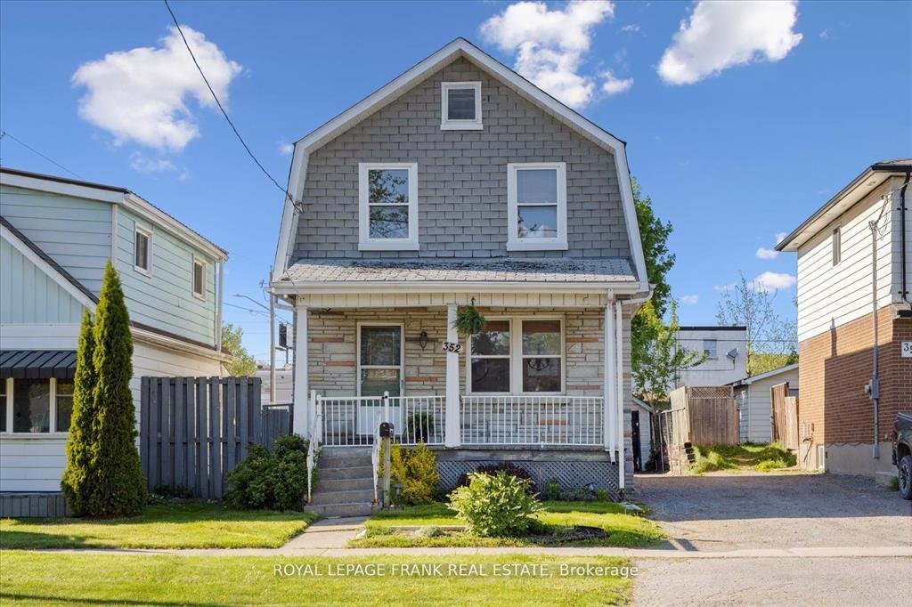 Power of sale property in Oshawa: 352 Pine Avenue  Oshawa, ON L1J 2H4