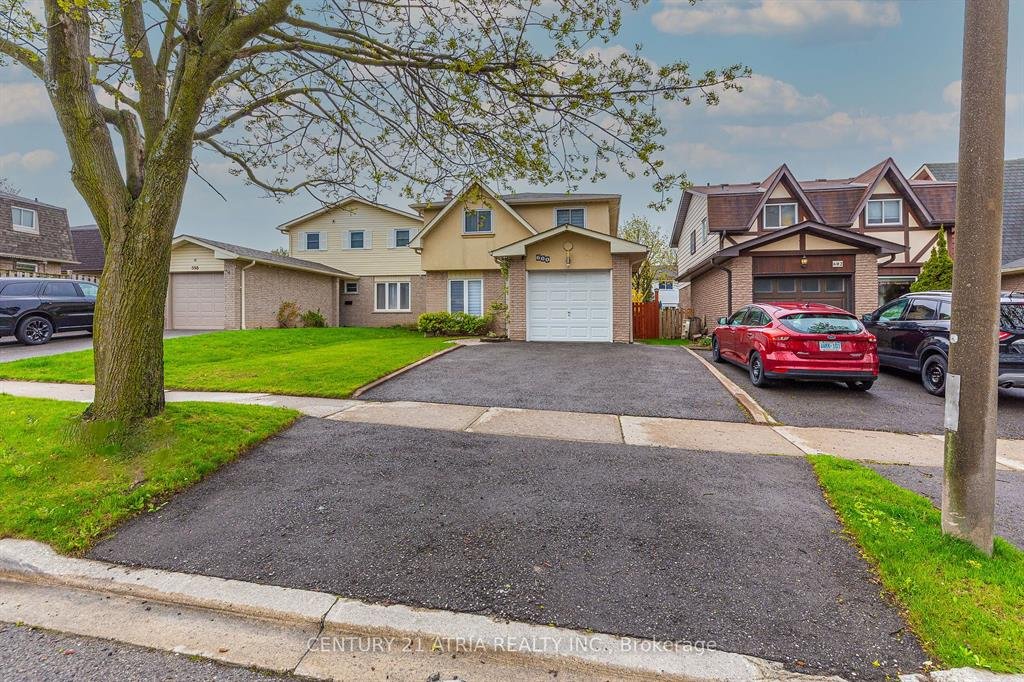 Power of sale property in Pickering: 600 Stonebridge Lane Pickering, ON L1W 3B3