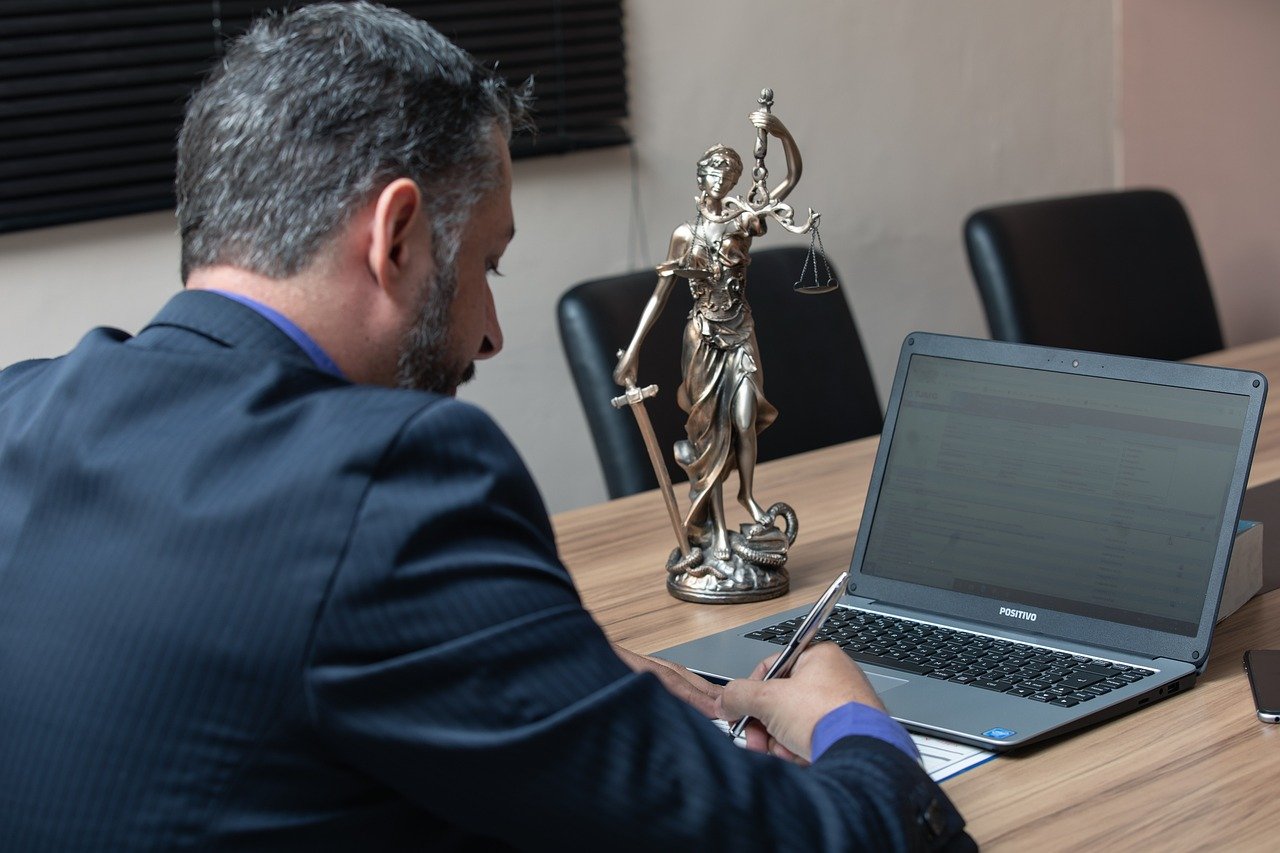 Real-Estate-Lawyer