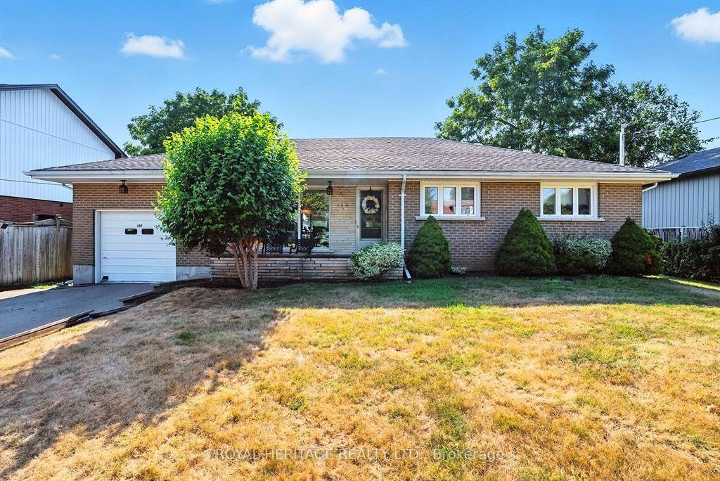 Power of sale property in Whitby: 186 Meadow Road N Whitby, ON L1N 3J7