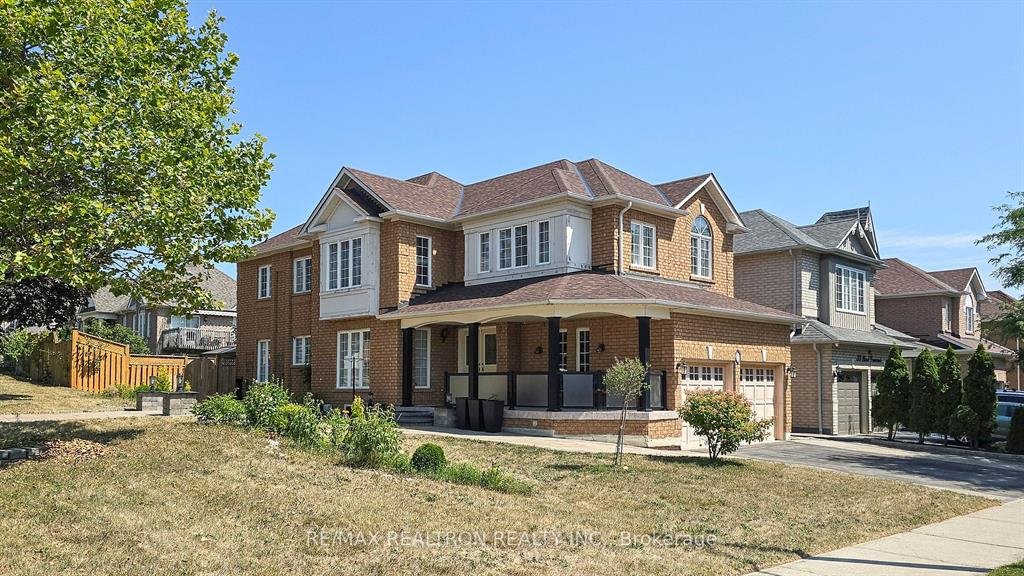 Power of sale property in Ajax: 68 Nobbs Drive Ajax, ON L1T 4M3