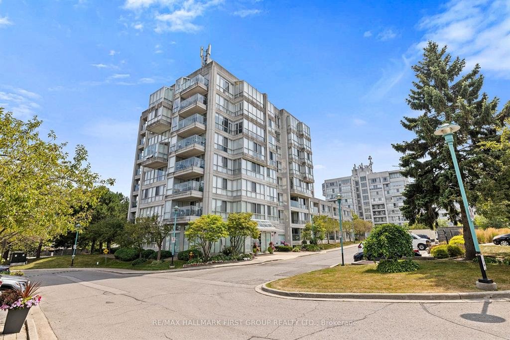 Power of sale property in Ajax: 25 Cumberland Lane #701 Ajax, ON L1S 7K1
