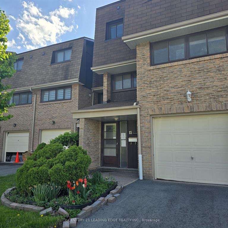 Power of sale property in Pickering: 1958 Rosefield Road #15 Pickering, ON L1V 2V8