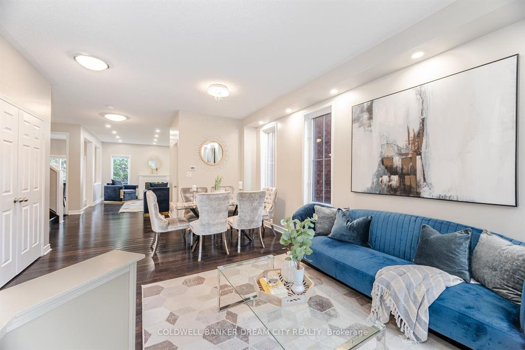 Power of sale property in Ajax: 70 Brandwood Square Ajax, ON L1Z 2B9