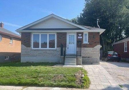 Power of sale property in Oshawa: 373 Highland Avenue Oshawa, ON L1H 6B2