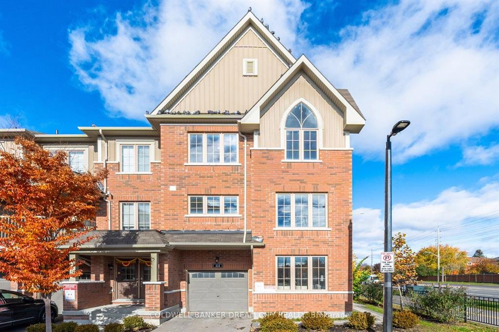 Power of sale property in Whitby: 44 Porcelain Way Whitby, ON L1R 0R6