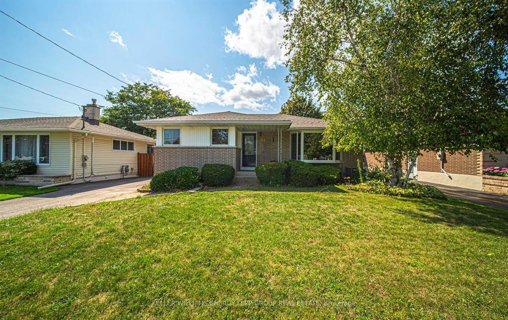 564 Central Park Boulevard N Oshawa, ON L1G 6A4