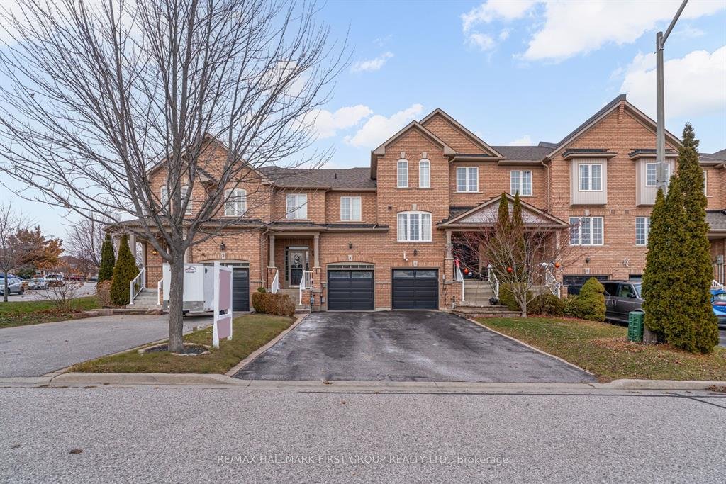 Power of sale property in Clarington: 4 Beckett Crescent,  Clarington, ON L1E 3J5