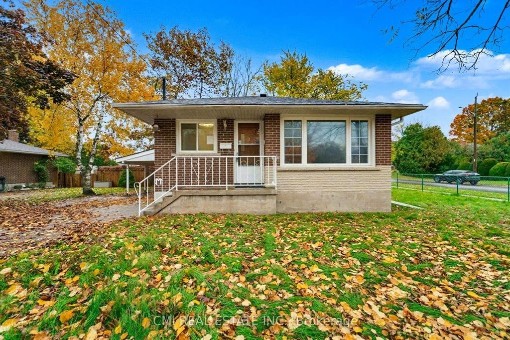 Power of sale property in Oshawa: 49 Beatrice Street W,  Oshawa, ON L1G 3M6